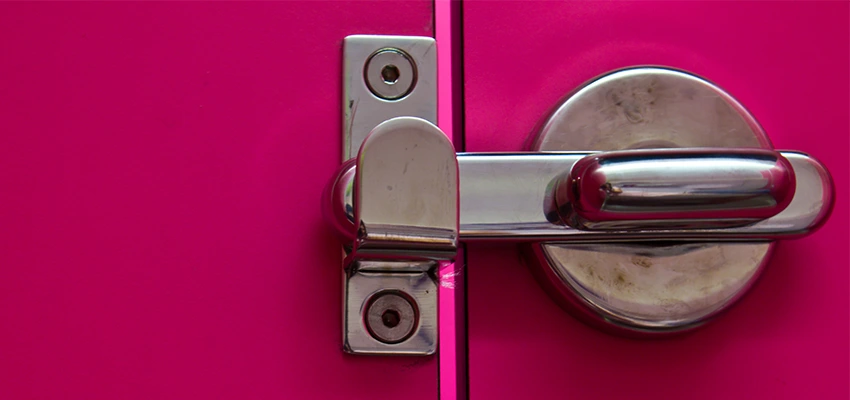 Childproof Gate Lock in Good Hope, California